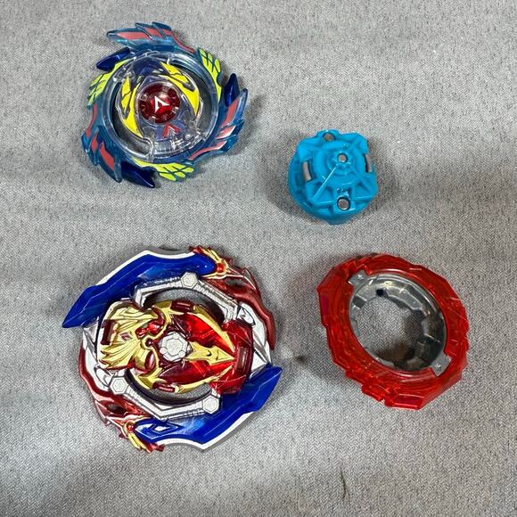 Bey Blades Beyblade Lot Tops Metal Ring Bottom 4 Pieces Total - Picture 1 of 8